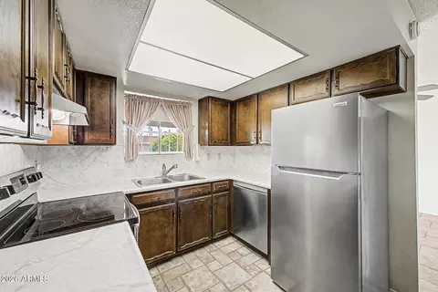 Kitchen - 407 E 8th St, Mesa, AZ 85203 photo 3 of 6