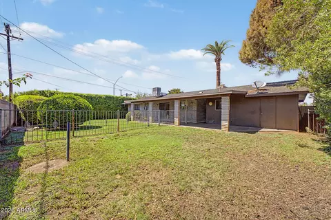 Exterior - 407 E 8th St, Mesa, AZ 85203 photo 8 of 12