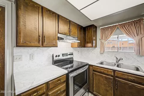 Kitchen - 407 E 8th St, Mesa, AZ 85203 photo 5 of 6