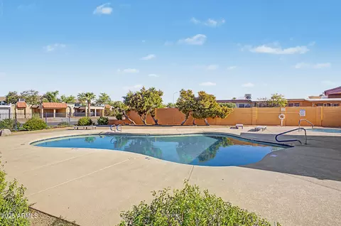 Exterior - 5323 S Mitchell Dr, Tempe, AZ 85283 photo 5 of 6