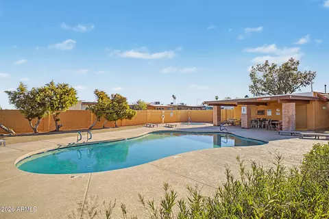 Exterior - 5323 S Mitchell Dr, Tempe, AZ 85283 photo 6 of 6