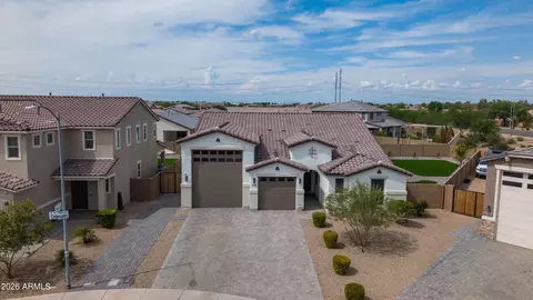 Exterior - 7512 W Odeum Ln, Phoenix, AZ 85043 photo 11 of 11