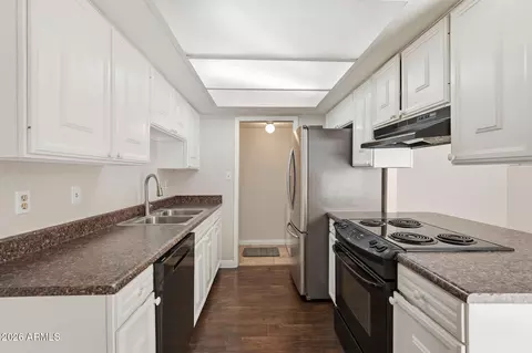 Kitchen - 1505 E Southern Ave, Tempe, AZ 85282 photo 2 of 4