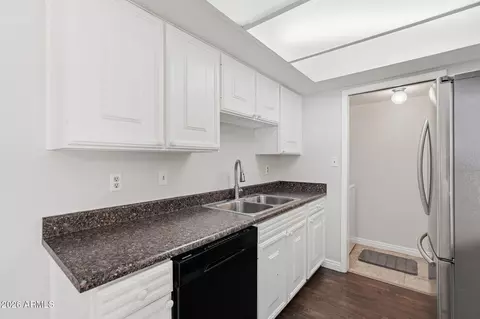 Kitchen - 1505 E Southern Ave, Tempe, AZ 85282 photo 3 of 4