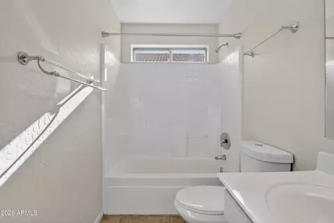 Bath - 1715 E Branham Ln, Phoenix, AZ 85042 photo 5 of 5