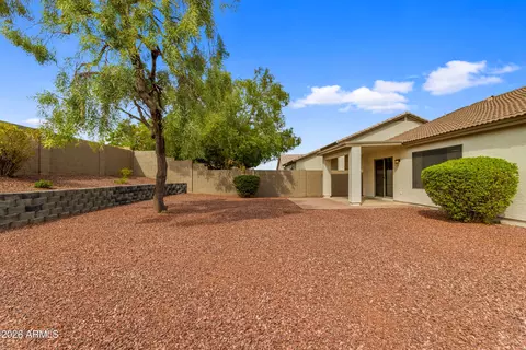 Exterior - 1715 E Branham Ln, Phoenix, AZ 85042 photo 10 of 12