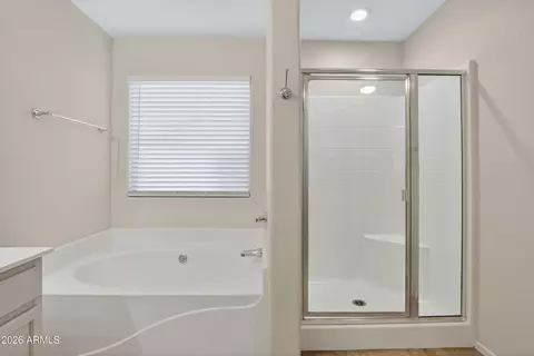 Bath - 1715 E Branham Ln, Phoenix, AZ 85042 photo 3 of 5