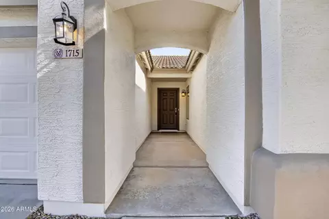 Entry Way - 1715 E Branham Ln, Phoenix, AZ 85042 photo 1 of 1