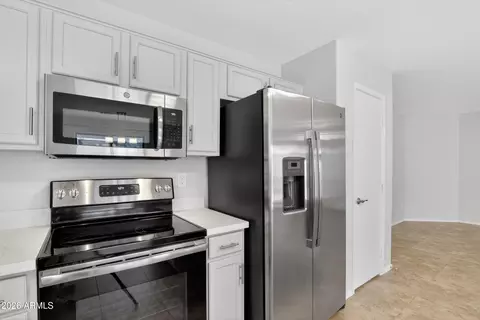Kitchen - 1715 E Branham Ln, Phoenix, AZ 85042 photo 3 of 6