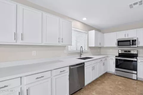 Kitchen - 1715 E Branham Ln, Phoenix, AZ 85042 photo 2 of 6