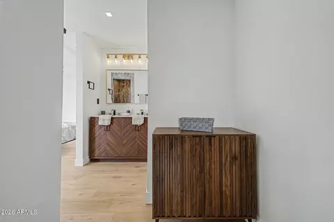 Entry Way - 720 E Desert Ln, Phoenix, AZ 85042 photo 8 of 8