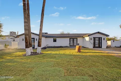 Exterior - 720 E Desert Ln, Phoenix, AZ 85042 photo 2 of 14