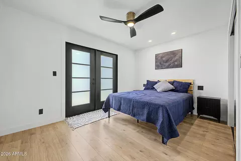 Bedroom - 720 E Desert Ln, Phoenix, AZ 85042 photo 6 of 7