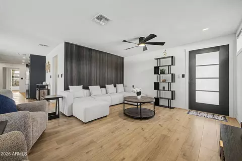 Living - 720 E Desert Ln, Phoenix, AZ 85042 photo 2 of 3