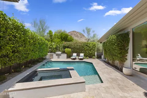 Exterior - 6534 N 27th St, Phoenix, AZ 85016 photo 4 of 9