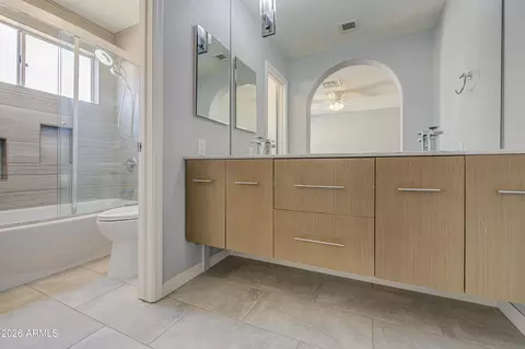 Bath - 3826 E Park Ave, Phoenix, AZ 85044 photo 2 of 6