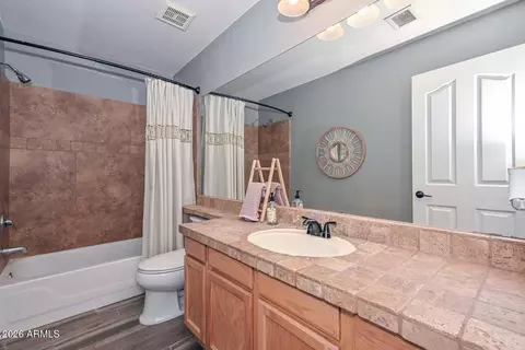 Bath - 6406 W Tether Trl, Phoenix, AZ 85083 photo 3 of 3
