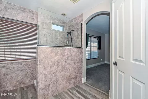 Bath - 6406 W Tether Trl, Phoenix, AZ 85083 photo 2 of 3