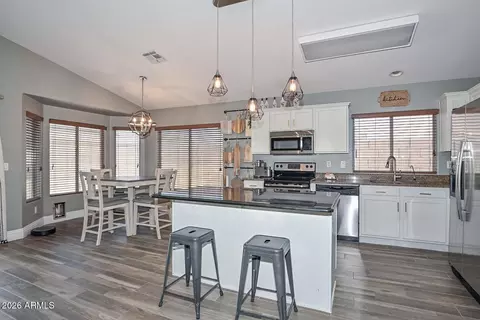Kitchen - 6406 W Tether Trl, Phoenix, AZ 85083 photo 3 of 7