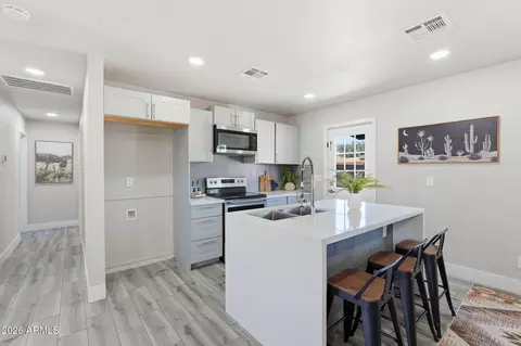 Kitchen - 9844 E Butte St, Mesa, AZ 85207 photo 4 of 6