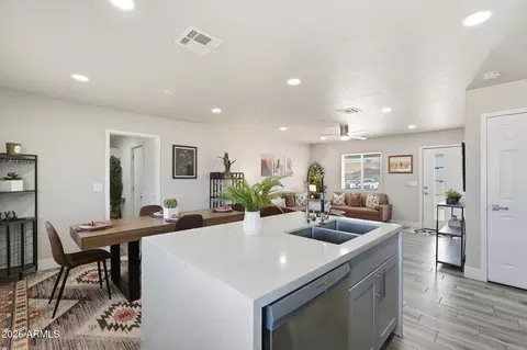 Kitchen - 9844 E Butte St, Mesa, AZ 85207 photo 5 of 6