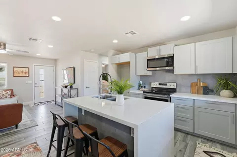 Kitchen - 9844 E Butte St, Mesa, AZ 85207 photo 1 of 6