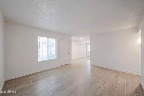 Living - 1622 E Campbell Ave #J, Phoenix, AZ 85016 photo 3 of 4