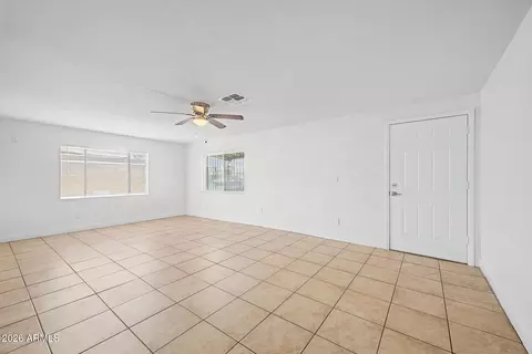 Living - 1621 N 37th Dr, Phoenix, AZ 85009 photo 1 of 5