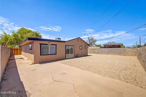 Exterior - 1621 N 37th Dr, Phoenix, AZ 85009 photo 1 of 5