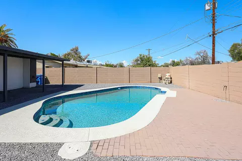 Exterior - 6609 N 20th Ave, Phoenix, AZ 85015 photo 2 of 4
