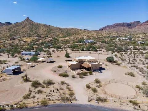 26532 N Gossner Rd, San Tan Valley, AZ 85144