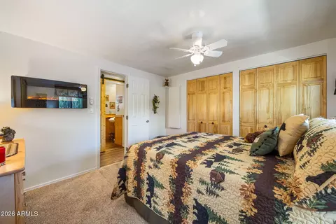 Bedroom - 2976 Pine Rim Rd, Overgaard, AZ 85933 photo 2 of 4