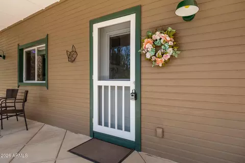 Exterior - 2976 Pine Rim Rd, Overgaard, AZ 85933 photo 5 of 8