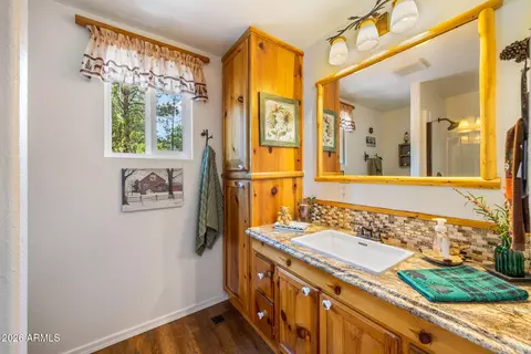 Bath - 2976 Pine Rim Rd, Overgaard, AZ 85933 photo 1 of 3