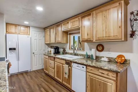 Kitchen - 2976 Pine Rim Rd, Overgaard, AZ 85933 photo 1 of 4