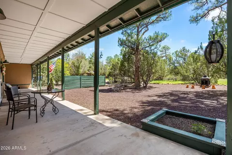 Exterior - 2976 Pine Rim Rd, Overgaard, AZ 85933 photo 4 of 8