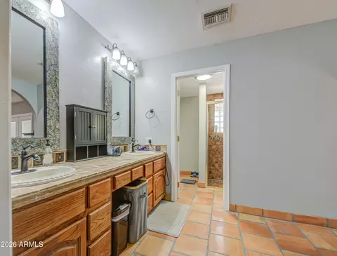 Bath - 3232 Ellis St, Mesa, AZ 85213 photo 2 of 6