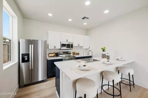 Kitchen - 2134 E Harvard St, Phoenix, AZ 85006 photo 4 of 6