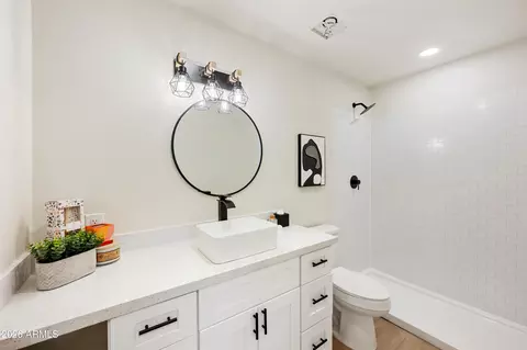 Bath - 2134 E Harvard St, Phoenix, AZ 85006 photo 1 of 4