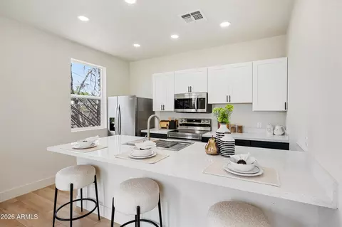 Kitchen - 2134 E Harvard St, Phoenix, AZ 85006 photo 5 of 6