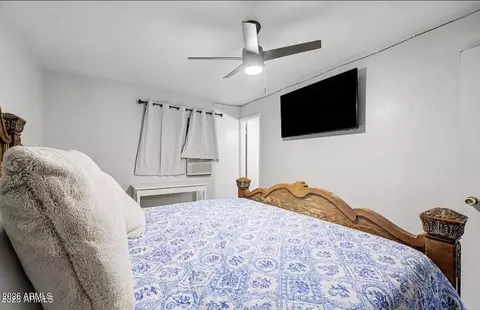 Bedroom - 6224 W Berkeley Rd, Phoenix, AZ 85035 photo 1 of 3
