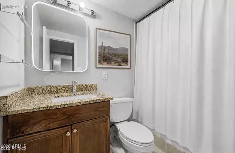 Bath - 6224 W Berkeley Rd, Phoenix, AZ 85035 photo 1 of 2