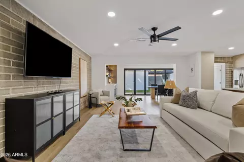Living - 1322 E Catalina Dr, Phoenix, AZ 85014 photo 2 of 3