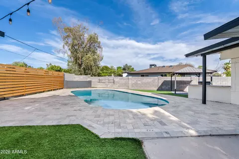 Exterior - 1322 E Catalina Dr, Phoenix, AZ 85014 photo 6 of 6