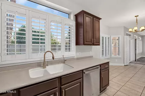 Kitchen - 4507 E Olive Ave, Gilbert, AZ 85234 photo 4 of 5