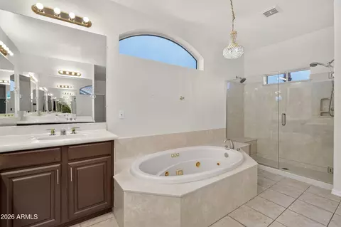 Bath - 4507 E Olive Ave, Gilbert, AZ 85234 photo 1 of 7