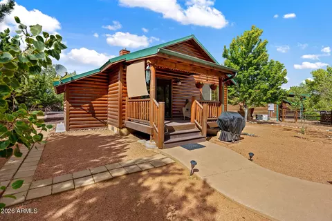 Exterior - 2327 S Buffalo Loop, Overgaard, AZ 85933 photo 7 of 8