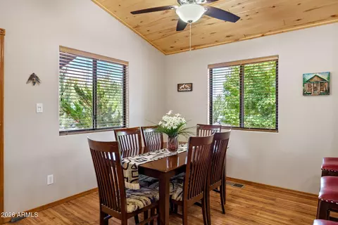 Dining - 2327 S Buffalo Loop, Overgaard, AZ 85933 photo 1 of 1