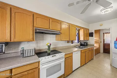 Kitchen - 381 W Pima Ave, Coolidge, AZ 85128 photo 2 of 3
