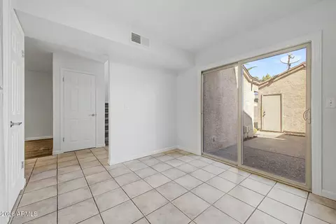 Dining - 3301 E Kelton Ln #103, Phoenix, AZ 85032 photo 1 of 2